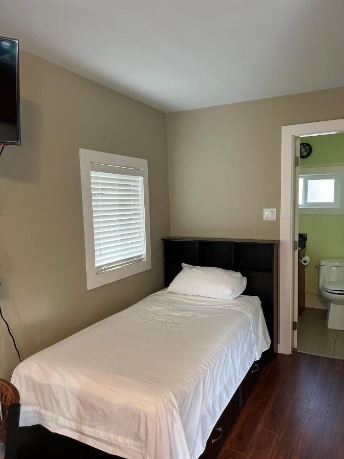 Lake Errock Motel Harrison Mills Экстерьер фото